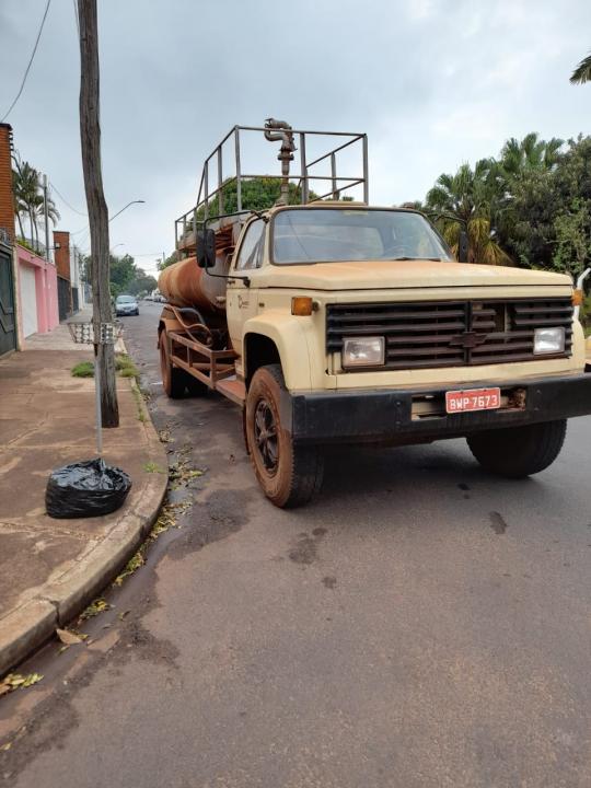 Foto 6 de 6 — Bairros de Araraquara sofrem com baixa pressão da água nesta sexta-feira (10)